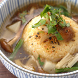 焼きおにぎりの根菜きのこあんかけ