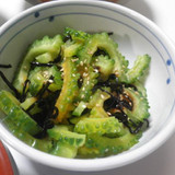超簡単！ゴーヤの塩こぶ和え