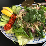 タイ風！パクチーとインスタントラーメンのサラダ 