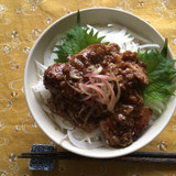 麹梅豚丼