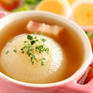 春のごちそうスープ♪丸ごとオニオンスープ