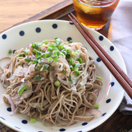 ツナと玉ねぎの冷やし蕎麦