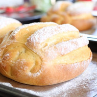  やさしい甘さのふんわりミルクハースパン 