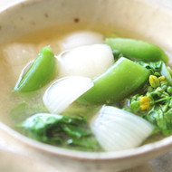 菜の花、スナップえんどう、新たまねぎの味噌汁