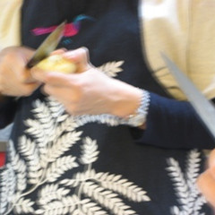 じゃが芋の皮むき　包丁で挑戦