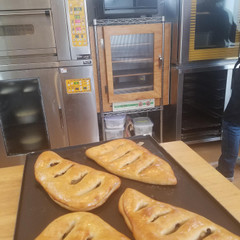 天然酵母クラスのフーガスも焼き上がりましたー(*^^*)