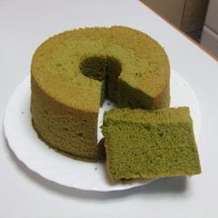 抹茶のシフォンケーキです
