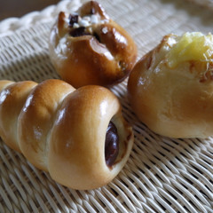 コルネ
レーズンチーズバンズ
