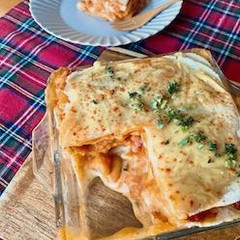 米粉のラザニアは、豆乳クリームとトマトソースを重ねて。
