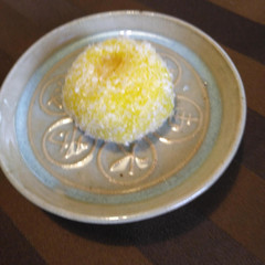 11月の和菓子教室での　柚子餅です。道明寺粉で作ります