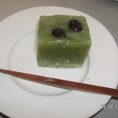 和菓子教室しょうずで作りましたお抹茶のういろうです。
