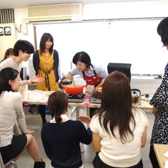 デモ中