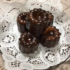 ボルドー地方の伝統菓子カヌレ
