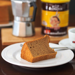 ＜コーヒーシフォンケーキ＞生地にエスプレッソが入ってます。