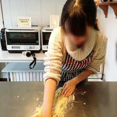 粉からまとまるまで手ごね体験致します