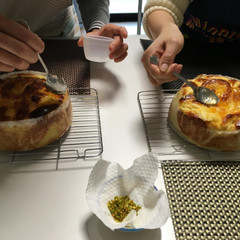仕上げの作業してます。