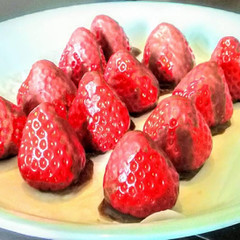 チョコも砂糖も使わないRawチョコがけのいちご♡