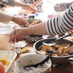皆様と一緒に盛り付けます。