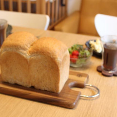 第1回レッスンは《黒小麦の食パン》でした♡