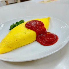 これが人生で初めてのオムライス作りでした、とのこと。