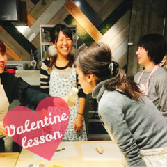 ◆レッスン風景◆
女子会の様な雰囲気で楽しく和気あいあいと♪