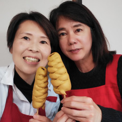 カレー味のパン生地は、ウインナーと相性バッチリ。