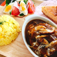 焼成中は特製！月替わりサービスランチを召し上がって頂きます♪