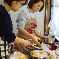 味噌づくりレッスンを行いました。