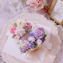 こんなに素敵なお花も絞れるようになります(フラワーケーキ)