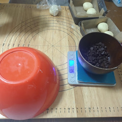 体験レッスン(ちぎりパン)制作中
