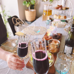 シュワシュワで乾杯！アフタヌーンティーで試食タイム！