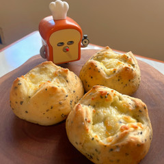 体験レッスンの黒ごまとチーズのプチパン。美味しそうです～！
