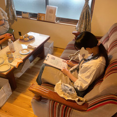 お持ち帰り頂けるレシピにしっかりメモを取られる生徒様♩
