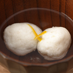 ふぐの白だしでしんじょのお吸い物