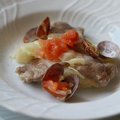 豚肉とあさりのたっぷりキャベツ蒸し