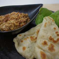 手作りナンでキーマカレー