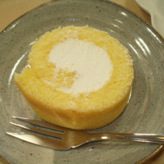 ★レモンクリームのふわふわロールケーキ★