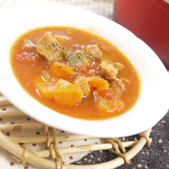 豚肉のトマト煮込み