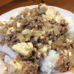 麻婆豆腐丼