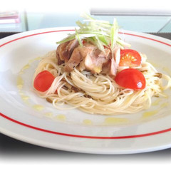 和風冷製パスタ☆蒸鶏と鰹だしつゆもずくのアリオリ