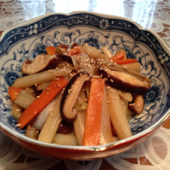 作ってすぐ食べられる簡単根菜ピクルス