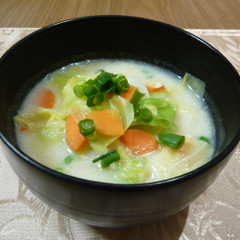 キャベツの豆乳味噌汁ココナッツの香り