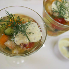 グラスカップで作る彩りキューブ野菜と蟹のテリーヌ