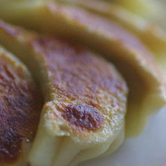 野菜がどっさりたっぷり☆ヘルシー焼き餃子！