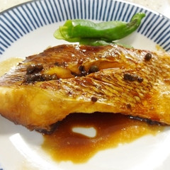 鯛の切り身の煮つけ
