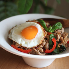 5分で作るガパオ丼