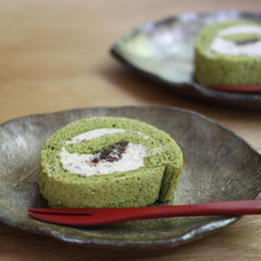 抹茶のロールケーキ