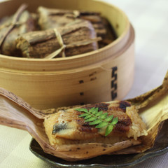 鰻の竹皮蒸し