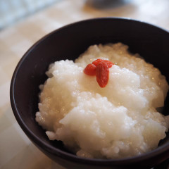 夏バテの胃腸に優しい薬膳山芋お粥