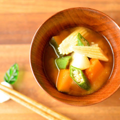 たっぷり秋野菜のお味噌汁 